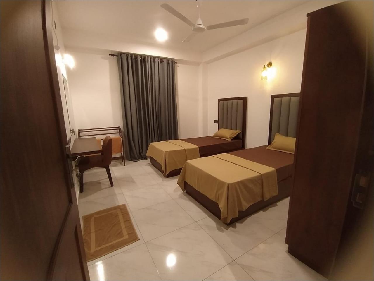 Hansa Surf Hotel Hikkaduwa Esterno foto