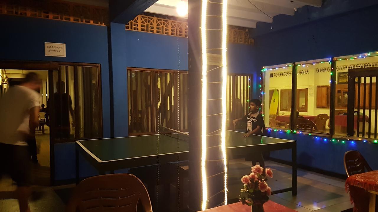 Hansa Surf Hotel Hikkaduwa Esterno foto