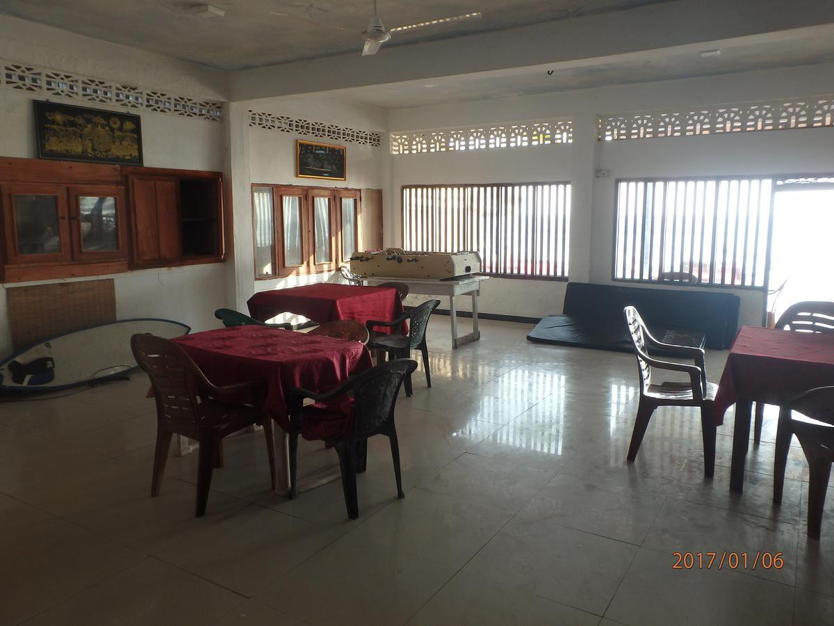 Hansa Surf Hotel Hikkaduwa Esterno foto