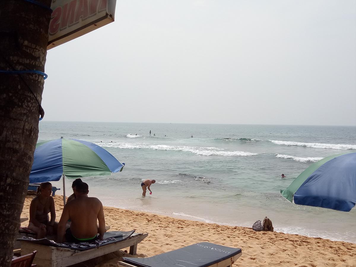 Hansa Surf Hotel Hikkaduwa Esterno foto