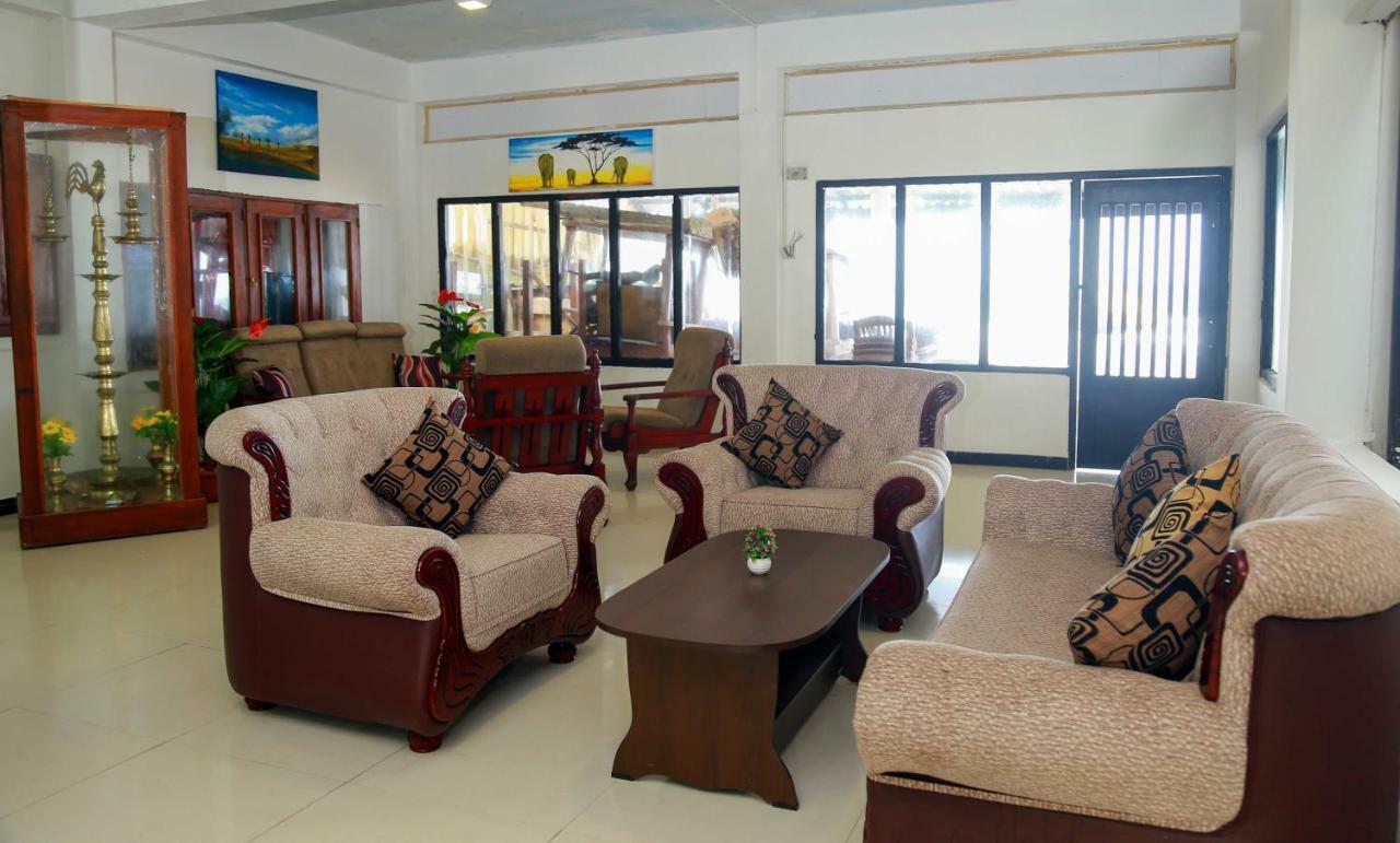 Hansa Surf Hotel Hikkaduwa Esterno foto